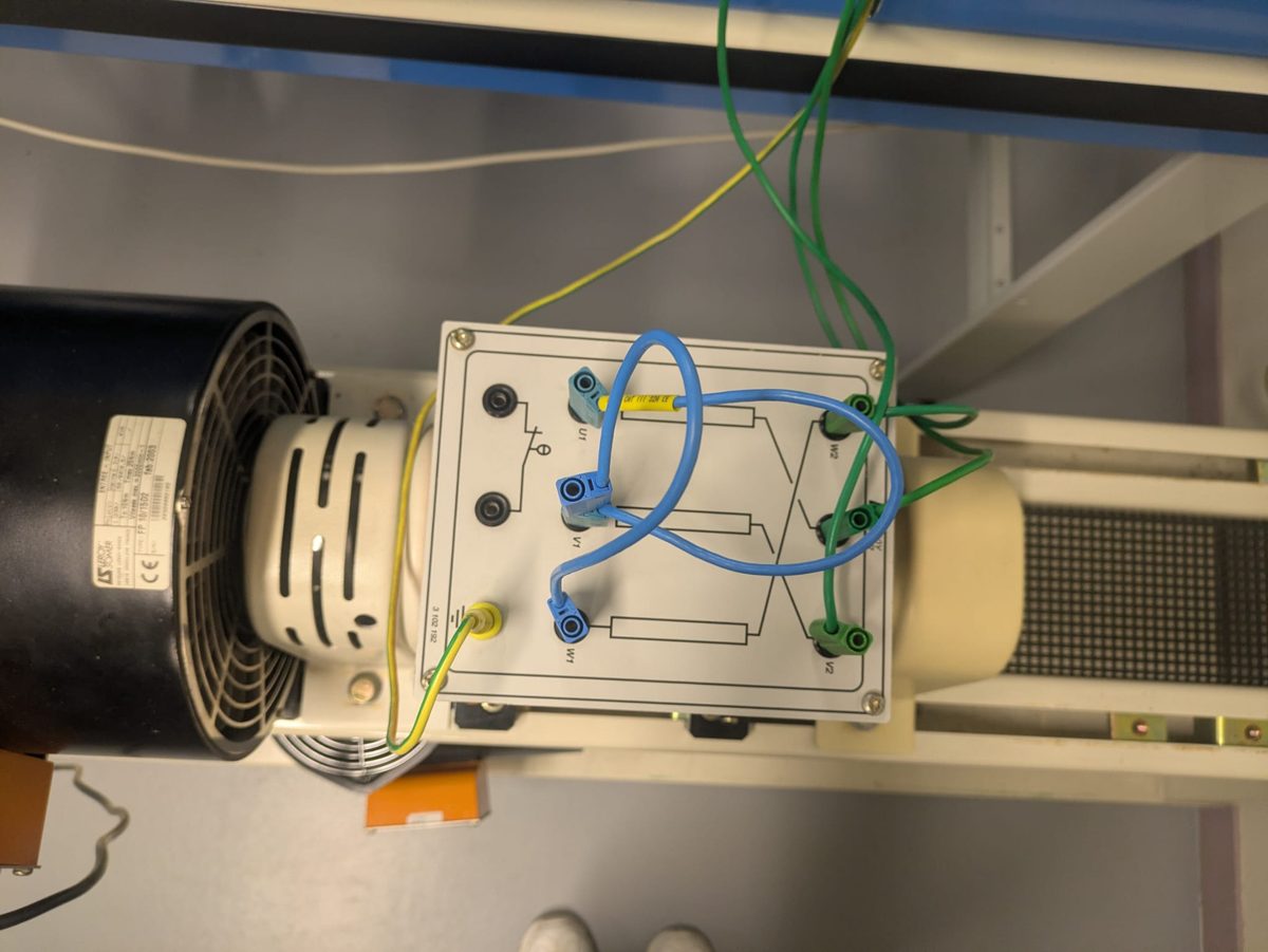 Moteur câblé en étoile sur le banc d’essai