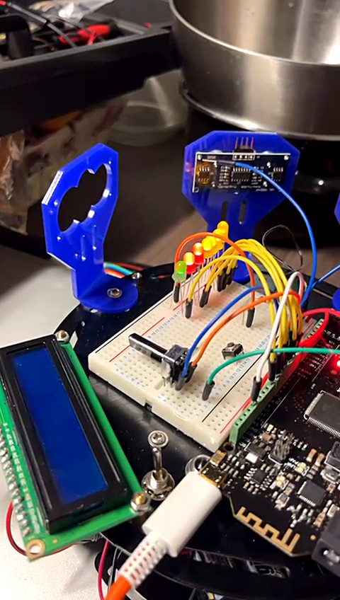 Écran LCD et LEDs du robot
